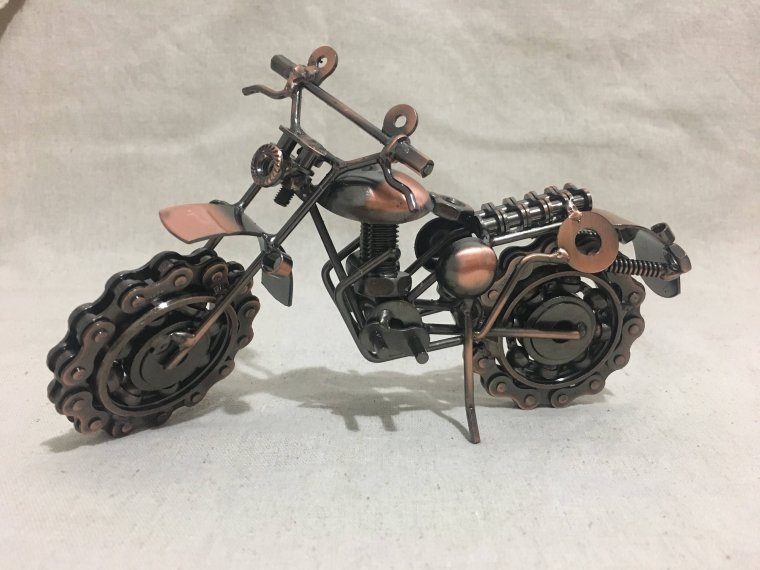 Кроссовый мотоцикл из металлолома