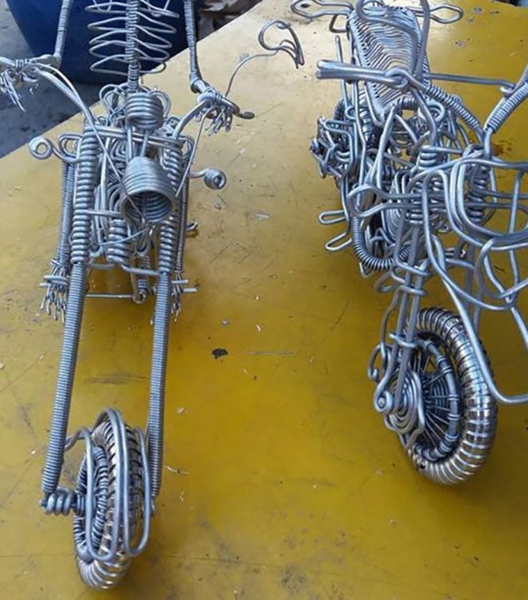 Машина из проволоки