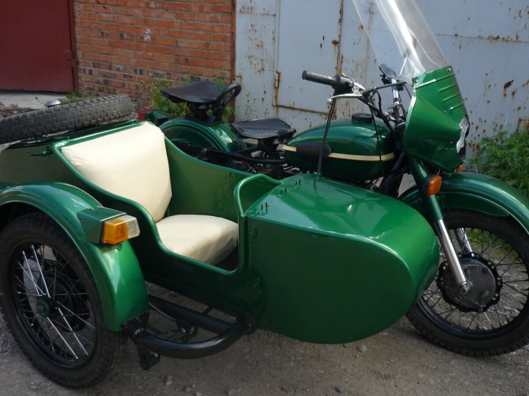 Мотоцикл Урал зеленый металлик