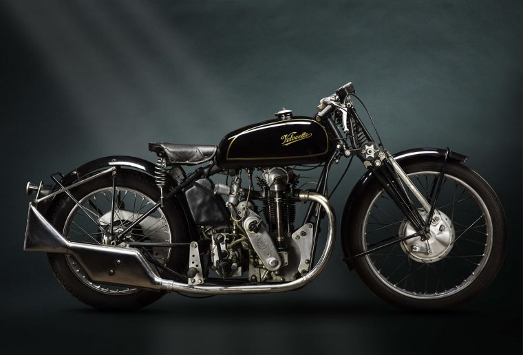 Винтажный мотоцикл