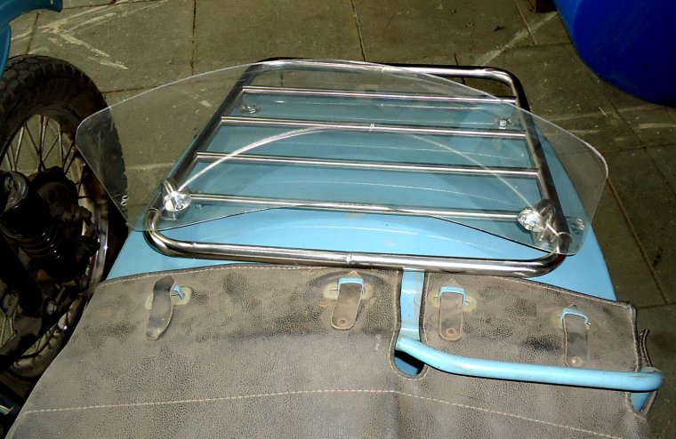 Стекло на коляску мотоцикла Урал