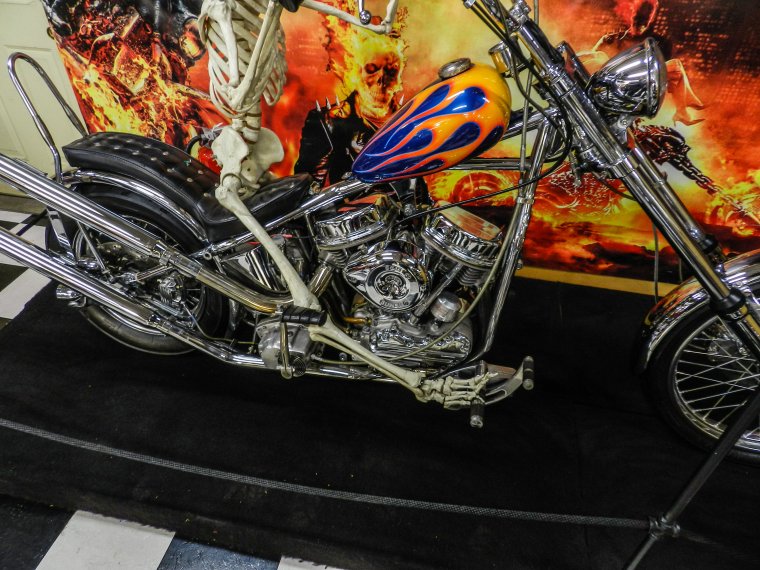 Харлей Дэвидсон чоппер скелет
