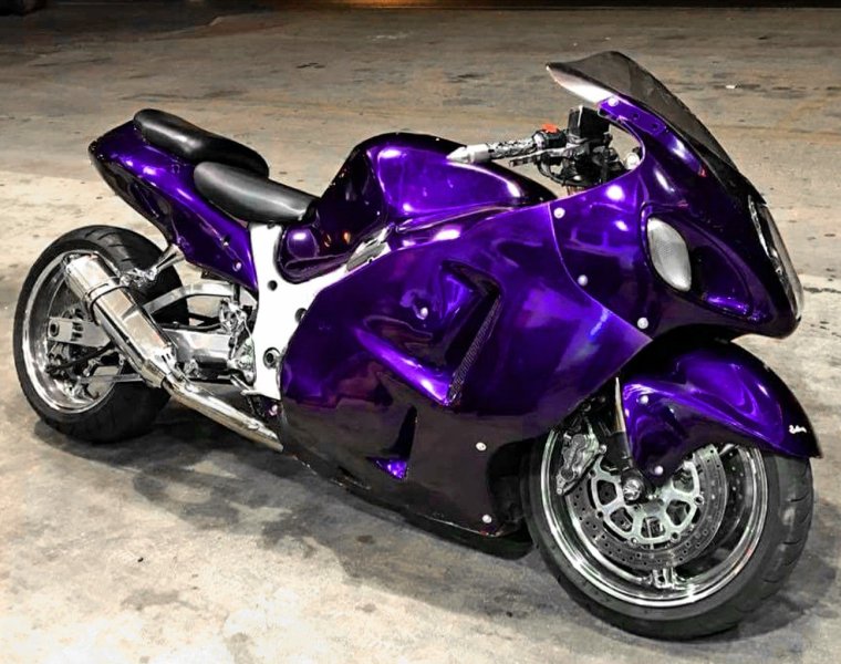 Розовая Сузуки Хаябуса