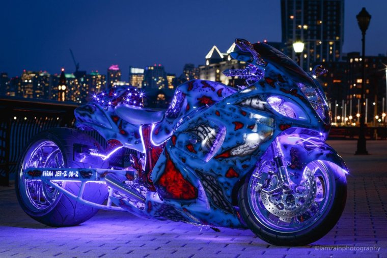 Suzuki Custom Sportbike