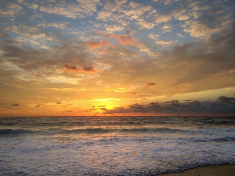 Закат на море