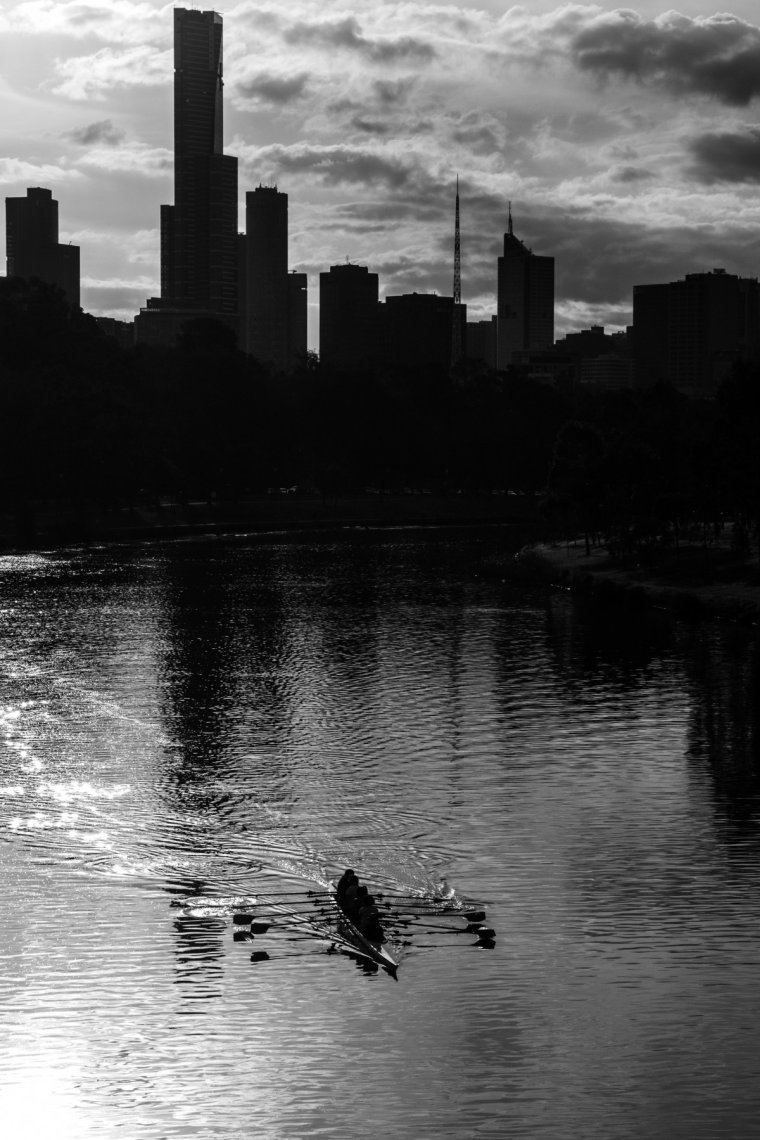 Черно белый закат