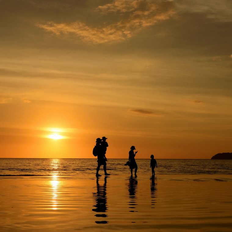 Рассвет на море