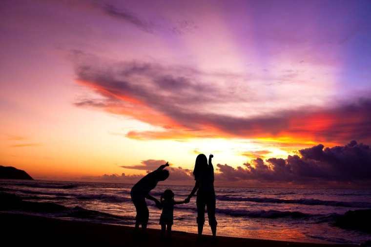 Трое на закате