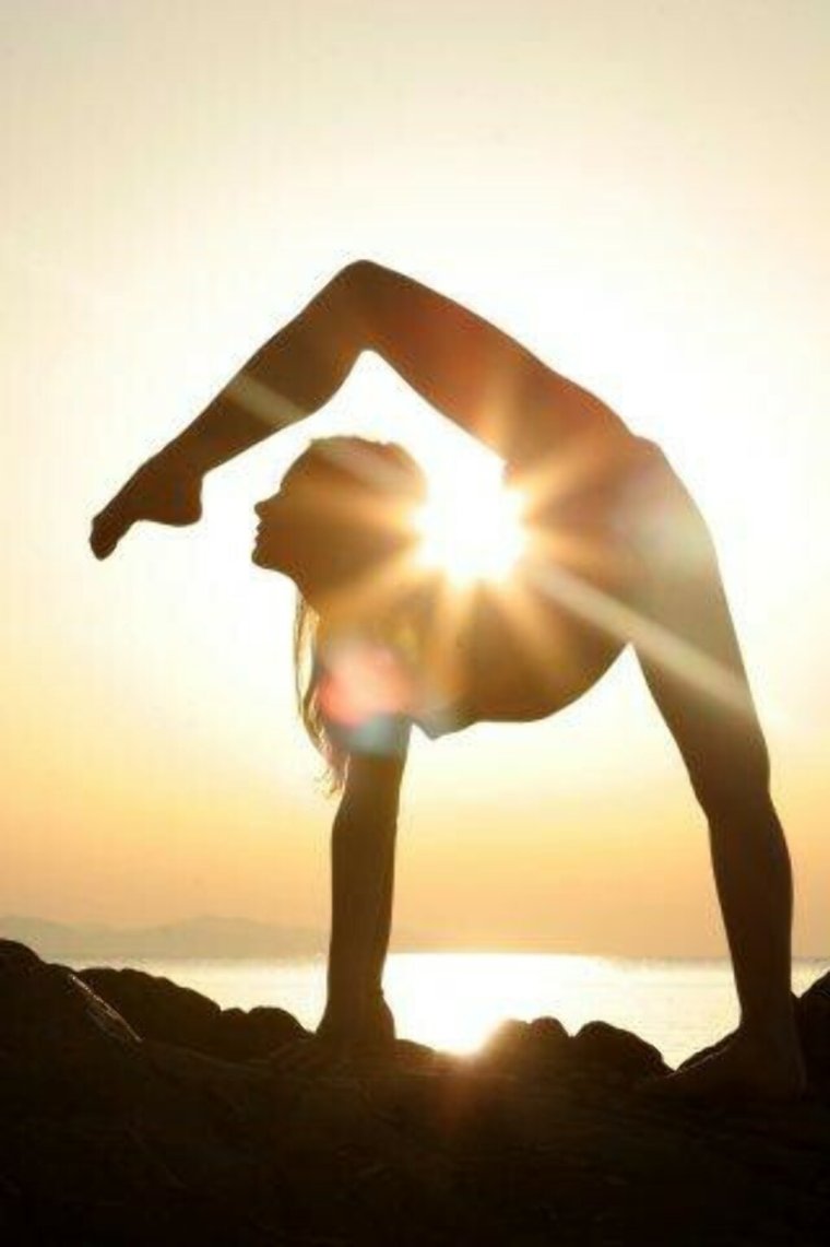 Растяжка на закате