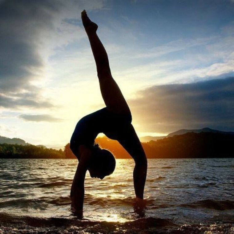 Гимнастика девушки