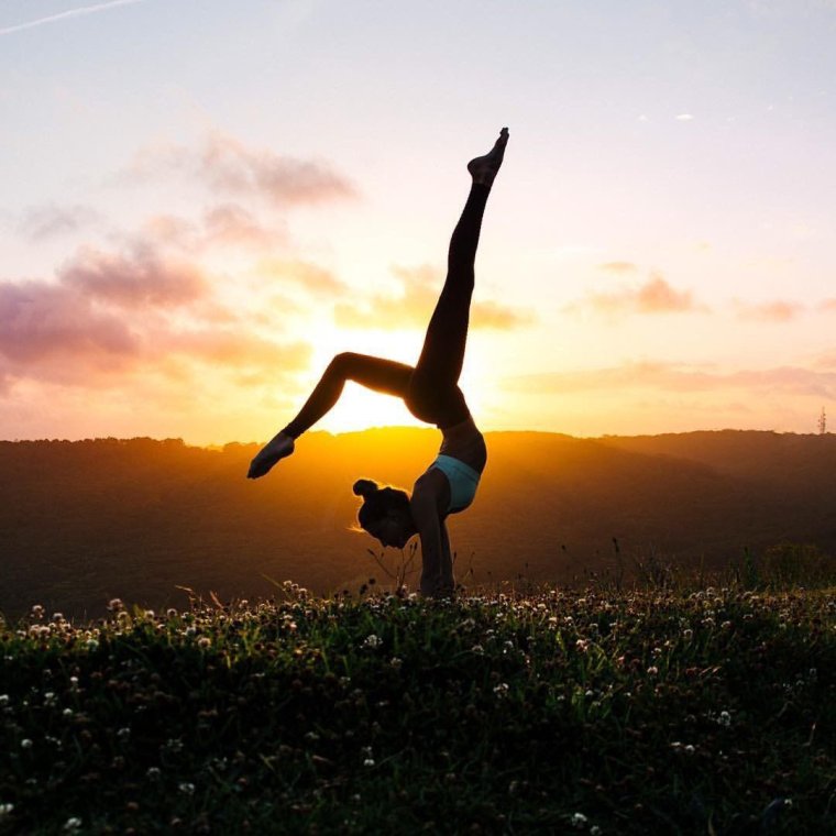 Гимнастическое упражнение солнце