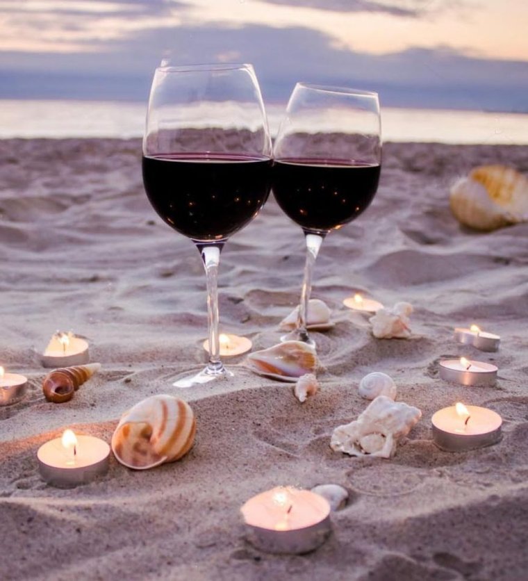 Вино на пляже