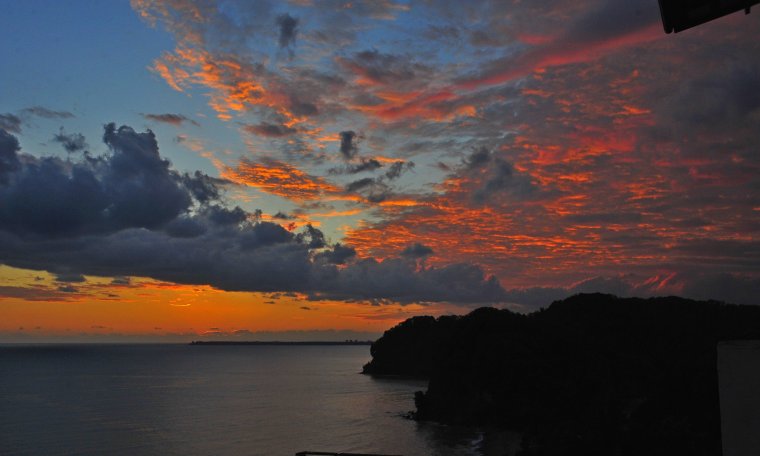 Абхазия закат на море