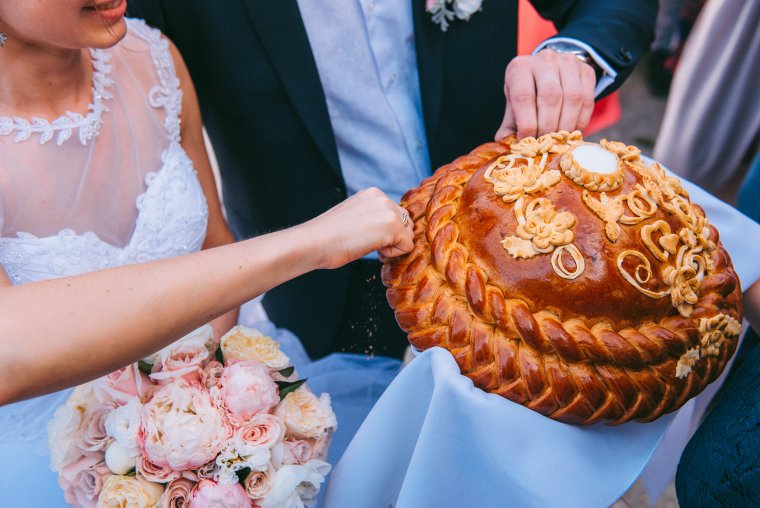 Каравай на свадьбу в форме