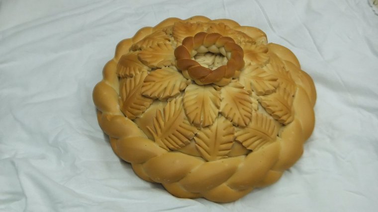 Каравай с косами