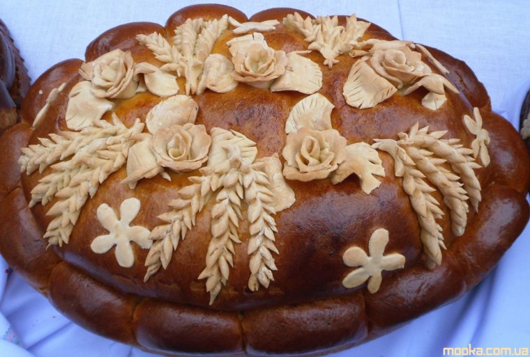 Украшение каравая из дрожжевого теста