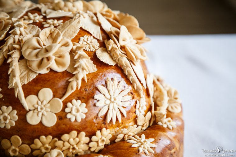 Красивый свадебный каравай