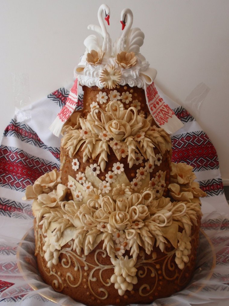 Свадебный каравай в виде ромашки