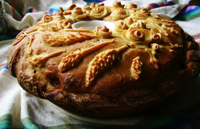 Каравай в Пироговом дворике