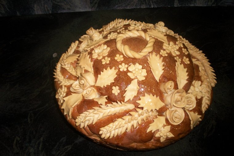 Каравай в разрезе