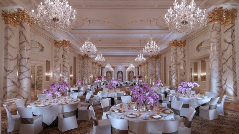 Four Seasons банкетный зал