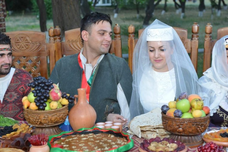 Армянская свадьба красная фата