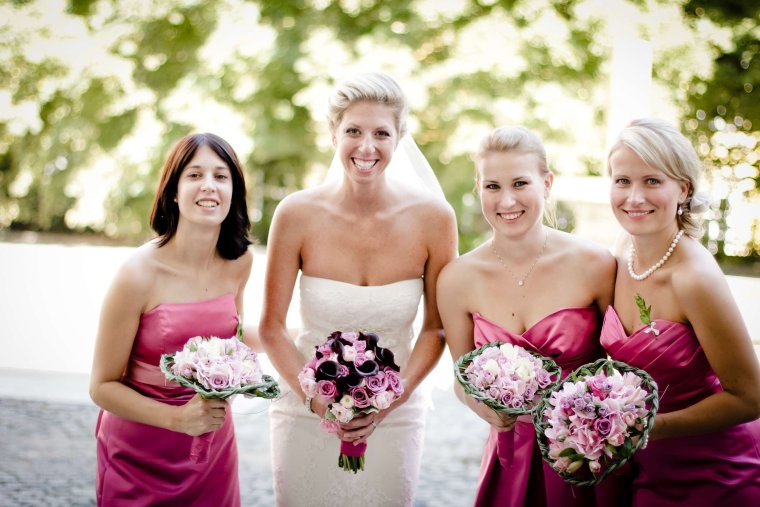 Невеста и подружка невесты вдвоем