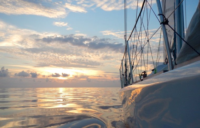 Яхта море солнце