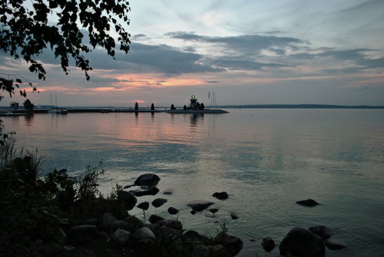 Холодное вечернее море