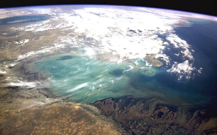 Азербайджан Каспийское море