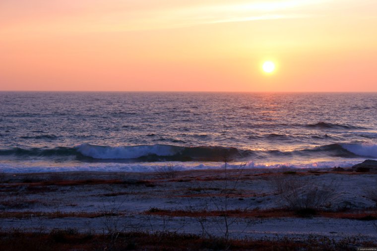Космический снимок Каспийского моря