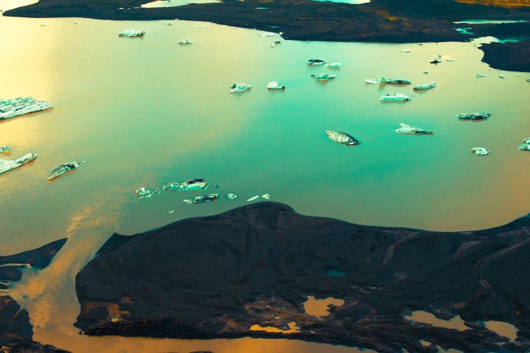 Каспийское море с космоса