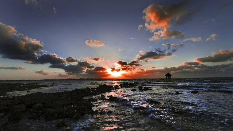 Закат на море