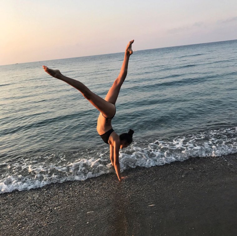 Йога на пляже
