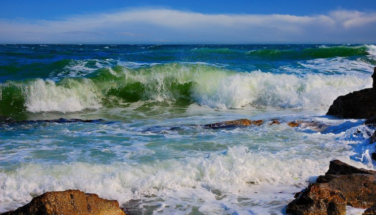 Морской Прибой черного моря