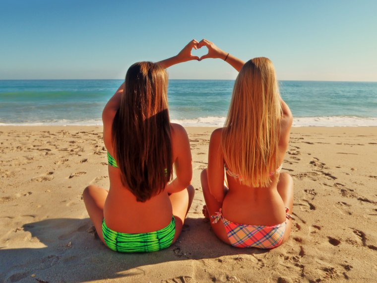 Фотосессия на море с подругой