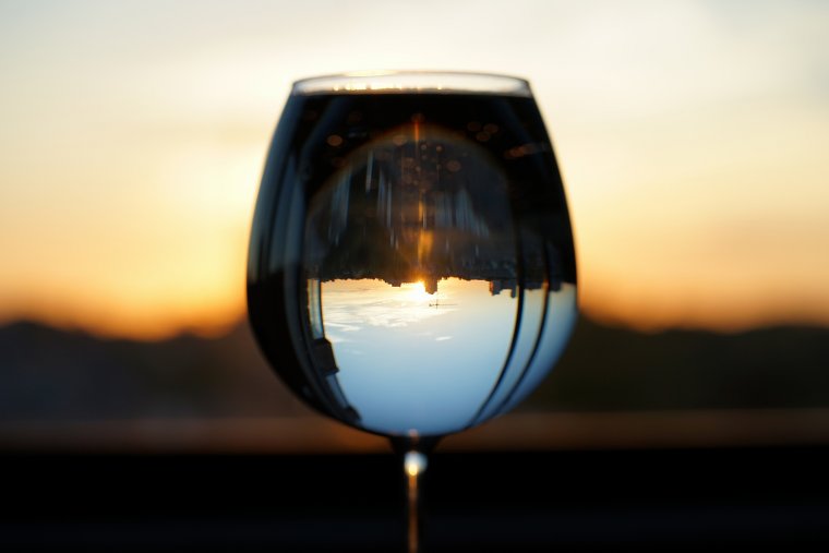 Отражение в бокале