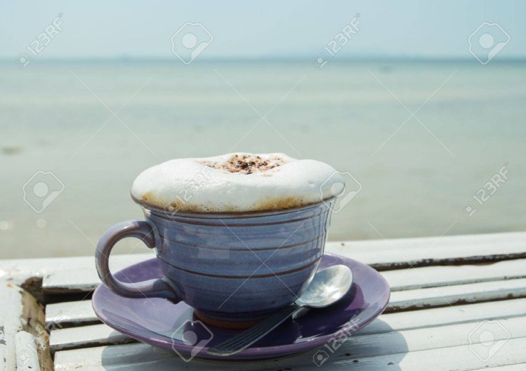 Чашка кофе в морском стиле