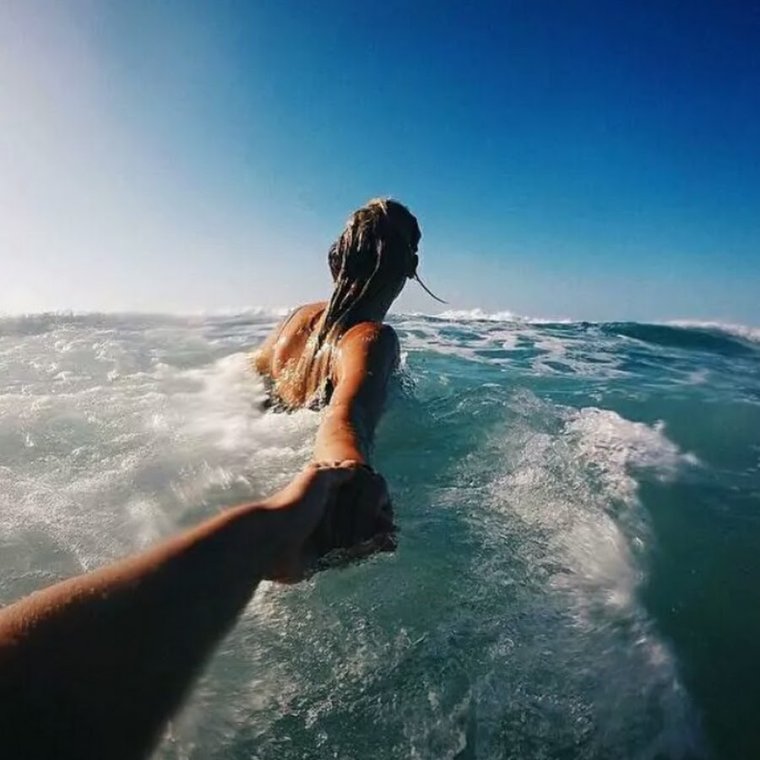 Девушка и океан