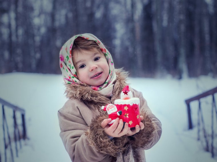 Зимняя фотосессия на улице с ребенком мальчик