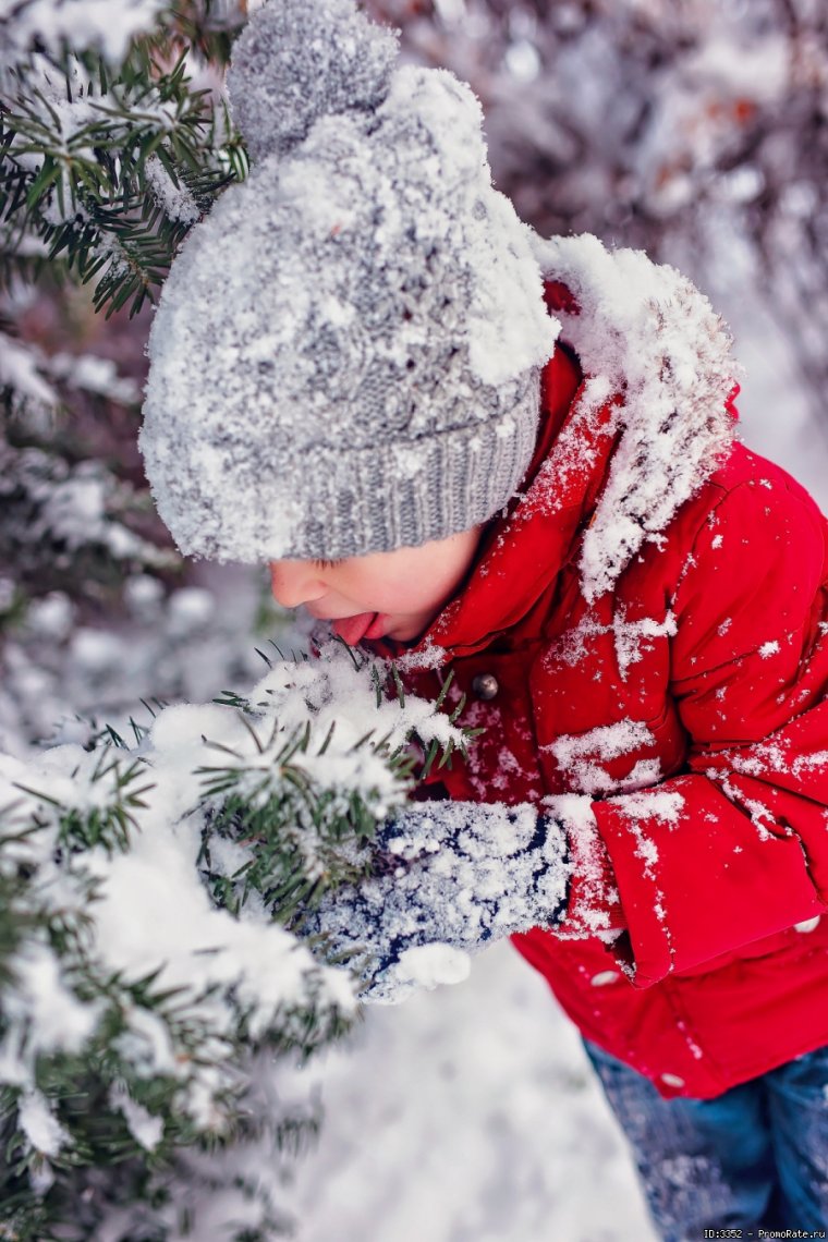 Дети в снегу