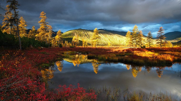 Озеро Джека Лондона в Магаданской