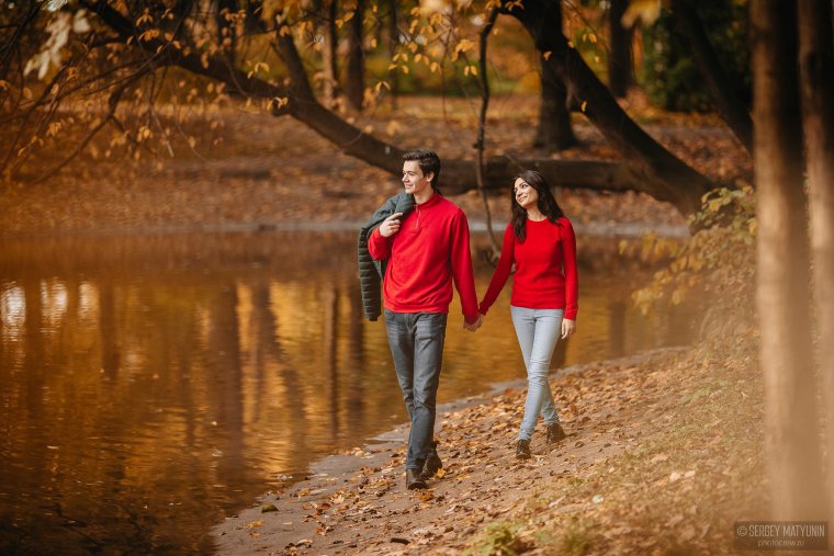 Романтическая прогулка в парке