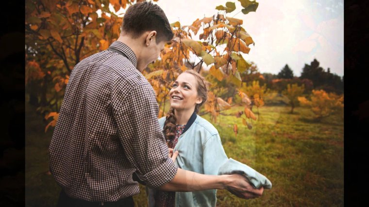 Осень двое влюбленных свадьба