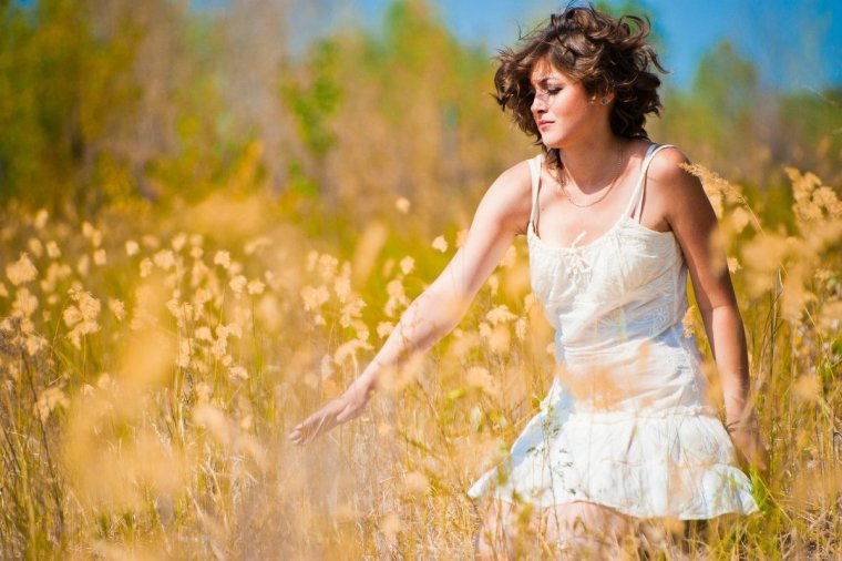 Фотосессия на природе в поле