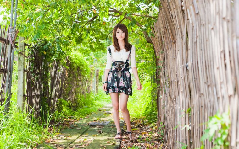 Парень на мосту