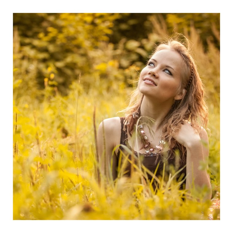 Красивые женщины на улице