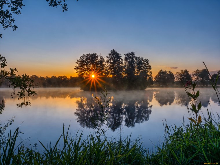 Раннее утро на озере