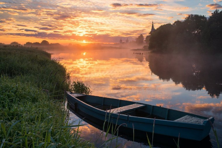 Летнее утро на реке