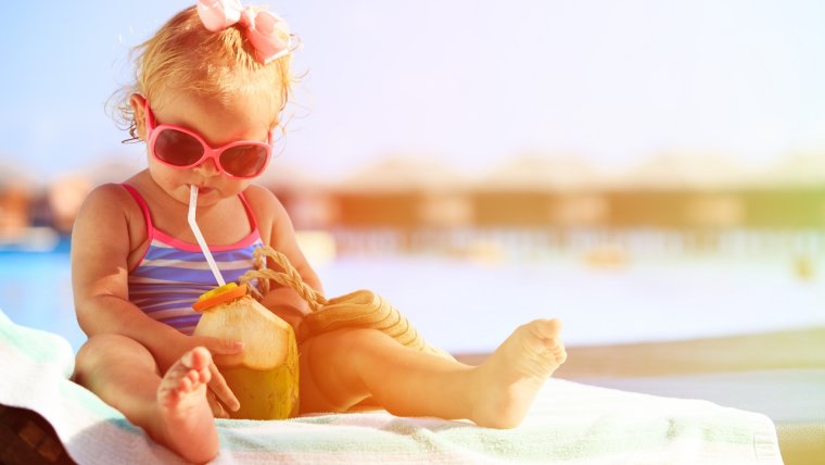 Дети на берегу моря